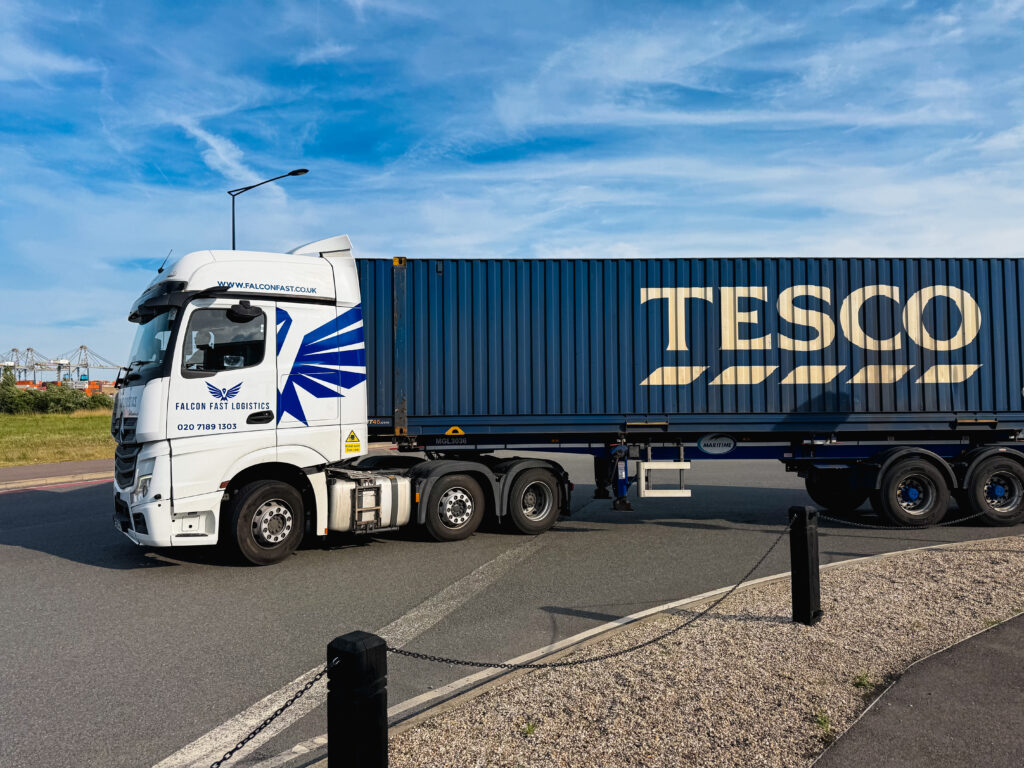 Falcon truck collecting a container near the Thames ports